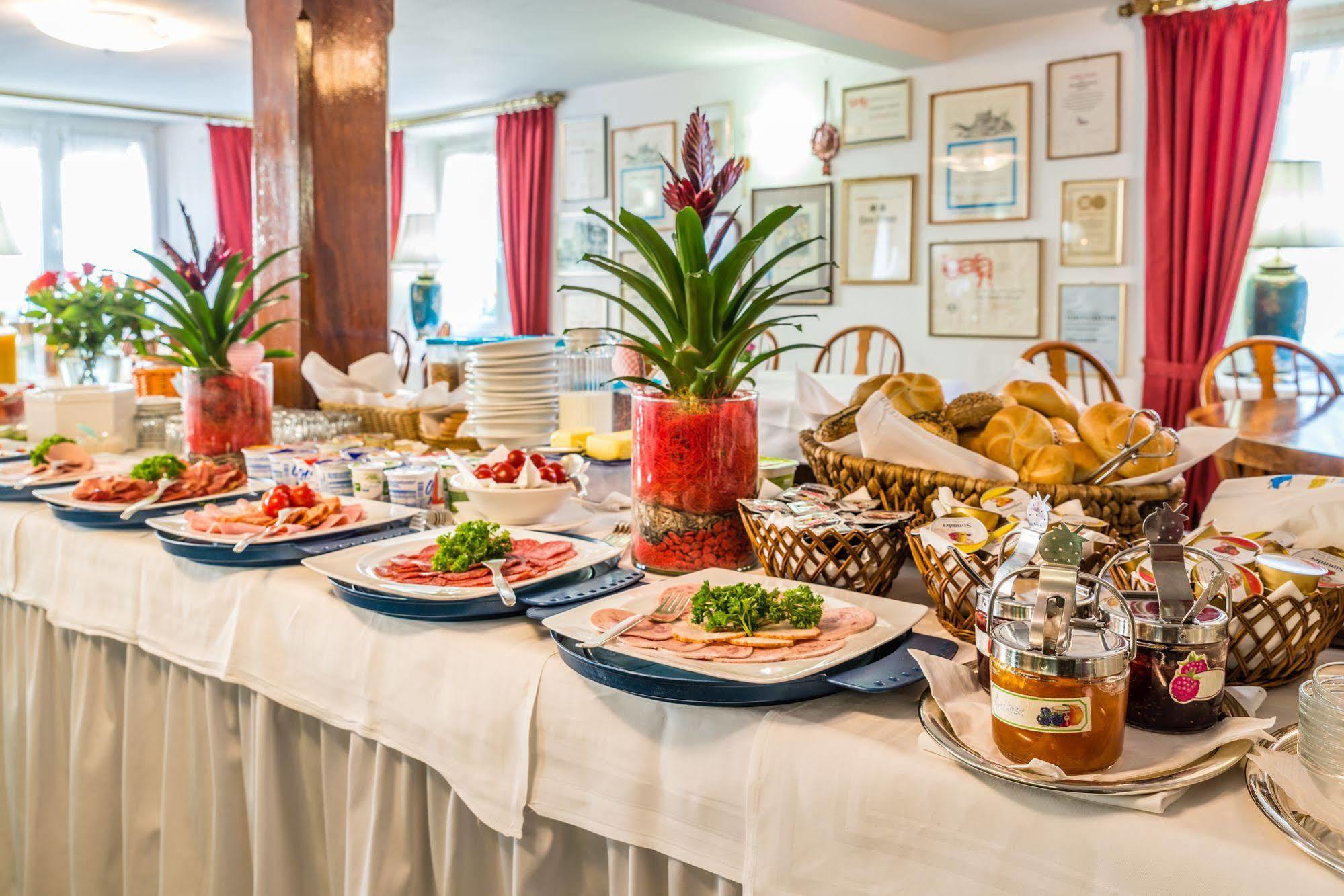 Hotel Goldener Sternen Konstanz Luaran gambar