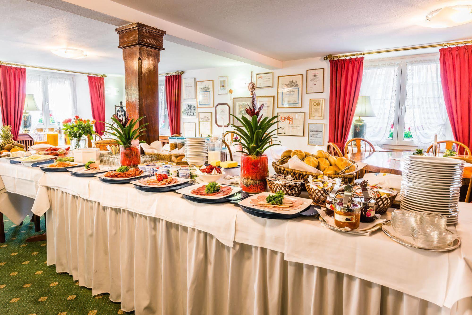 Hotel Goldener Sternen Konstanz Luaran gambar